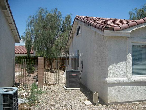 3rd image of 2916 Fern Crest Ave