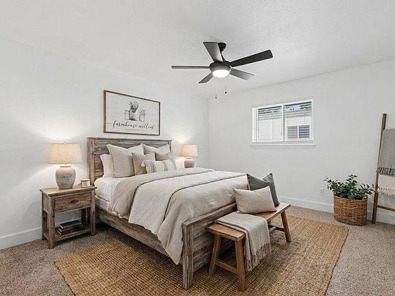 5th image of 100 Pecan Cir