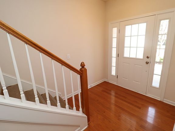 4th image of 619 Sealine Dr