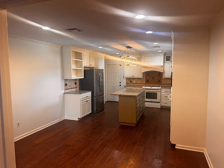 616 Blackman St — Photo 1