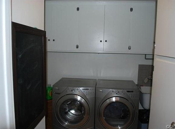 5th image of 460 Laurinda Ave
