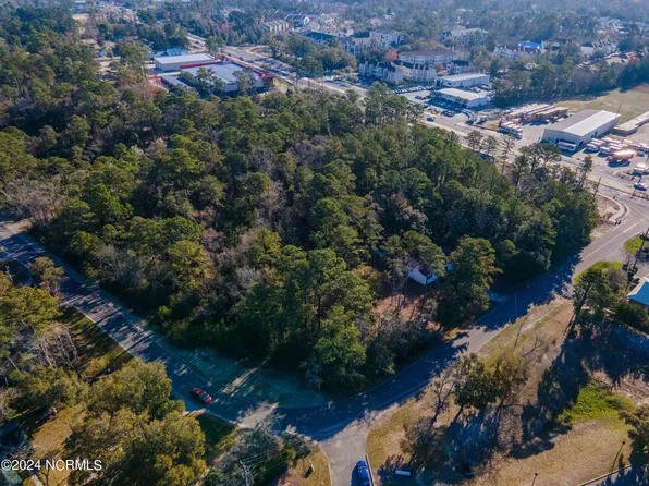 7718 Alexander Road, Wilmington, NC 28411