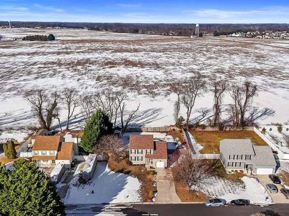 1318 West Dr, Magnolia, DE 19962