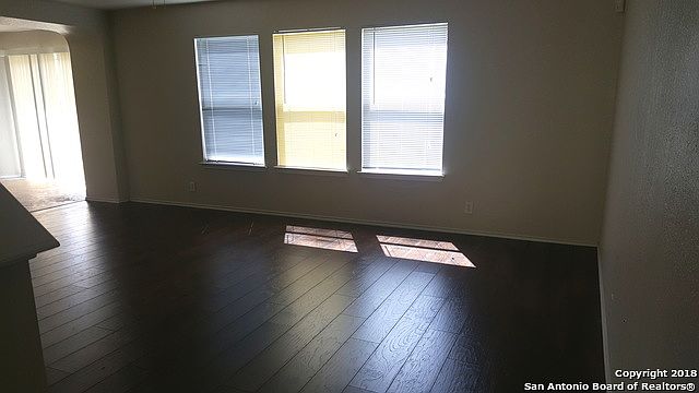 2nd image of 1330 Hunt Xing