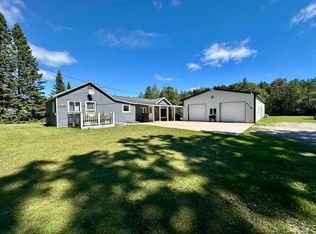 9106 State Highway M35 Hwy, Gladstone, MI 49837