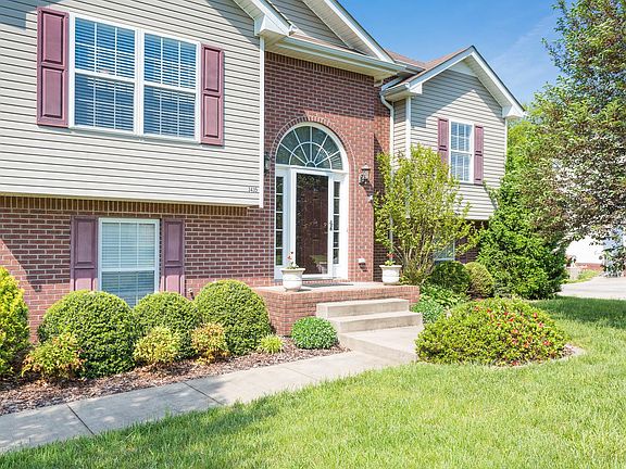 2nd image of 3435 N Henderson Way