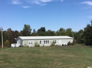 1335 Union Springs Rd, Cobden, IL 62920