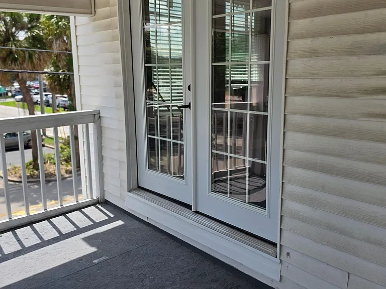 202 Luella Ct — Photo 8
