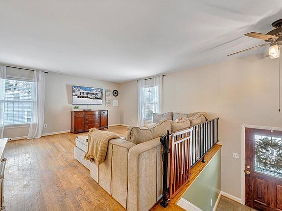 4th image of 2919 Purple Finch Rd