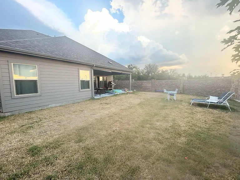 652 Cedar Springs Dr — Photo 26