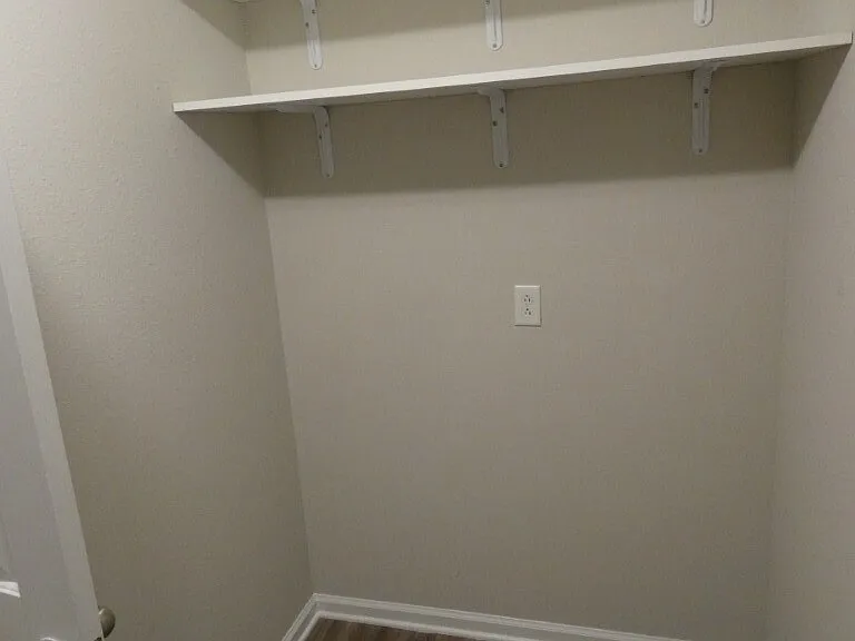 861 Aztec Dr — Photo 9