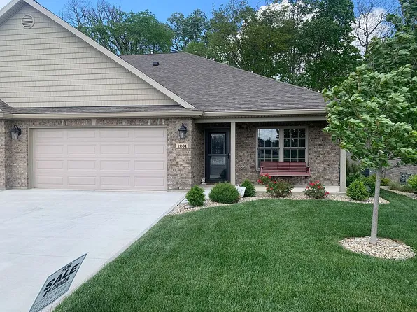 1201 E Bentley Cir, Troy, OH 45373