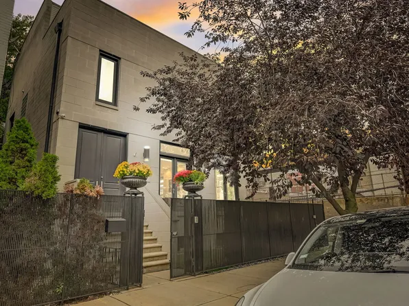 1320 N Wood St, Chicago, IL 60622