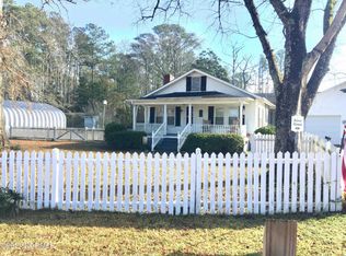 1610 S River Rd, Beaufort, NC 28516