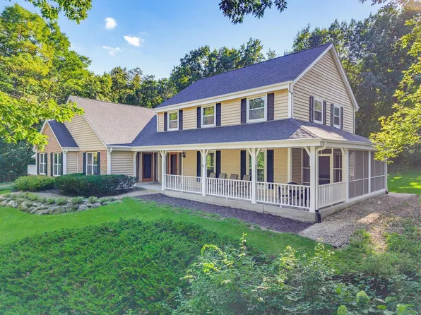 W2254 Kniep ROAD, Elkhorn, WI 53121
