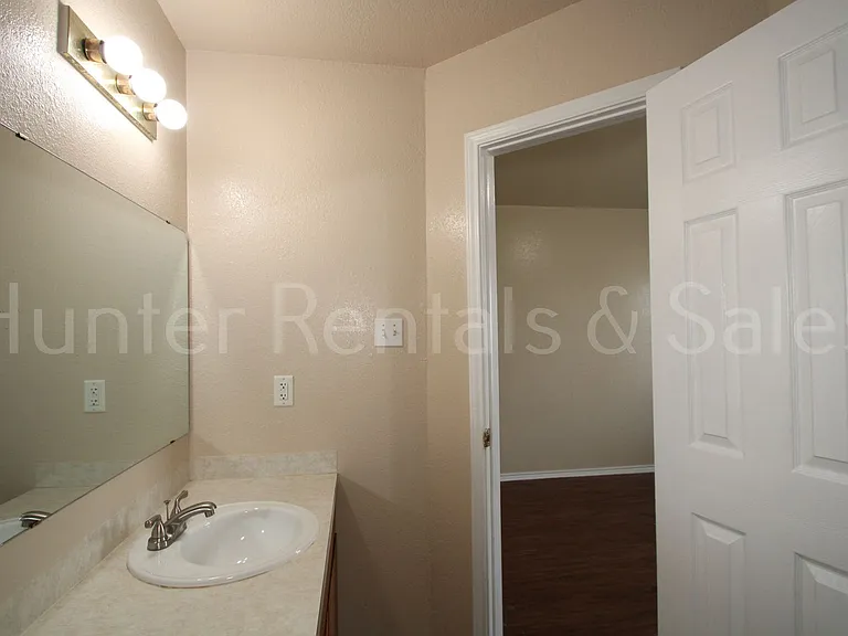 3904D Gus Dr — Photo 12