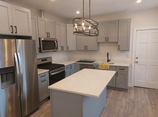 1041 N Wood St #3R, Chicago, IL 60622
