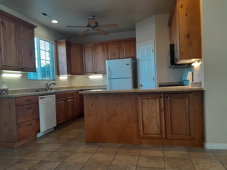 dining area view of kitchen