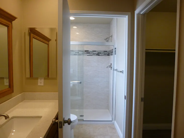 En-suite bathroom of the master bedroom
