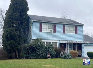 124 Knollwood Dr, Industry, PA