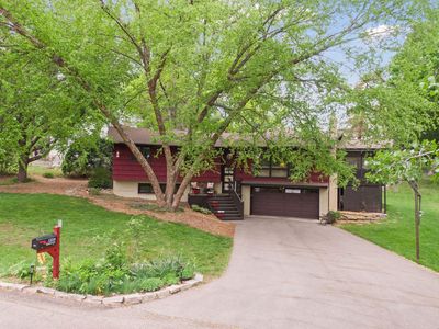 12024 Fairview Ln, Minnetonka, MN, 55343