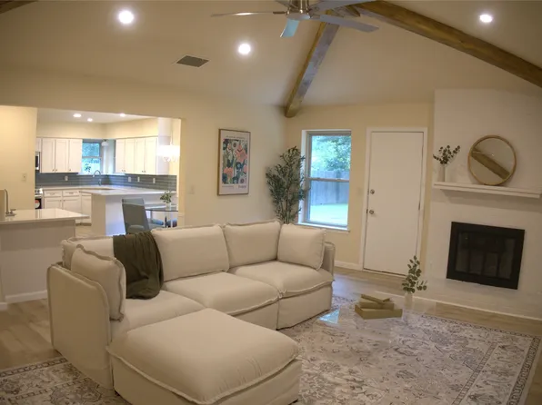 6513 Circleview Dr, North Richland Hills, TX 76180