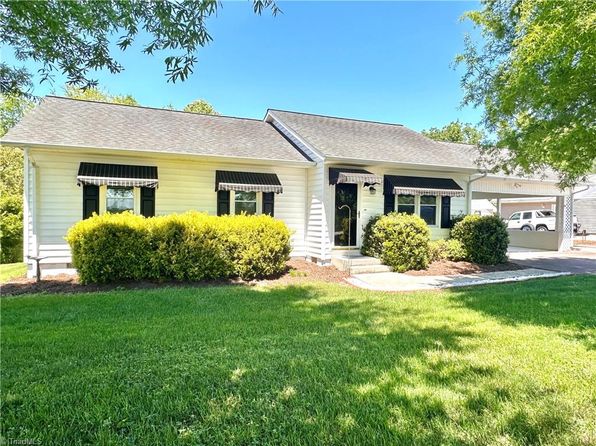 909 Oak Grove Church Rd, Millers Creek, NC 28651
