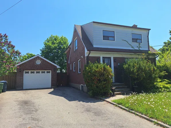 17 Compton Cres, Toronto, ON M3M 2C3
