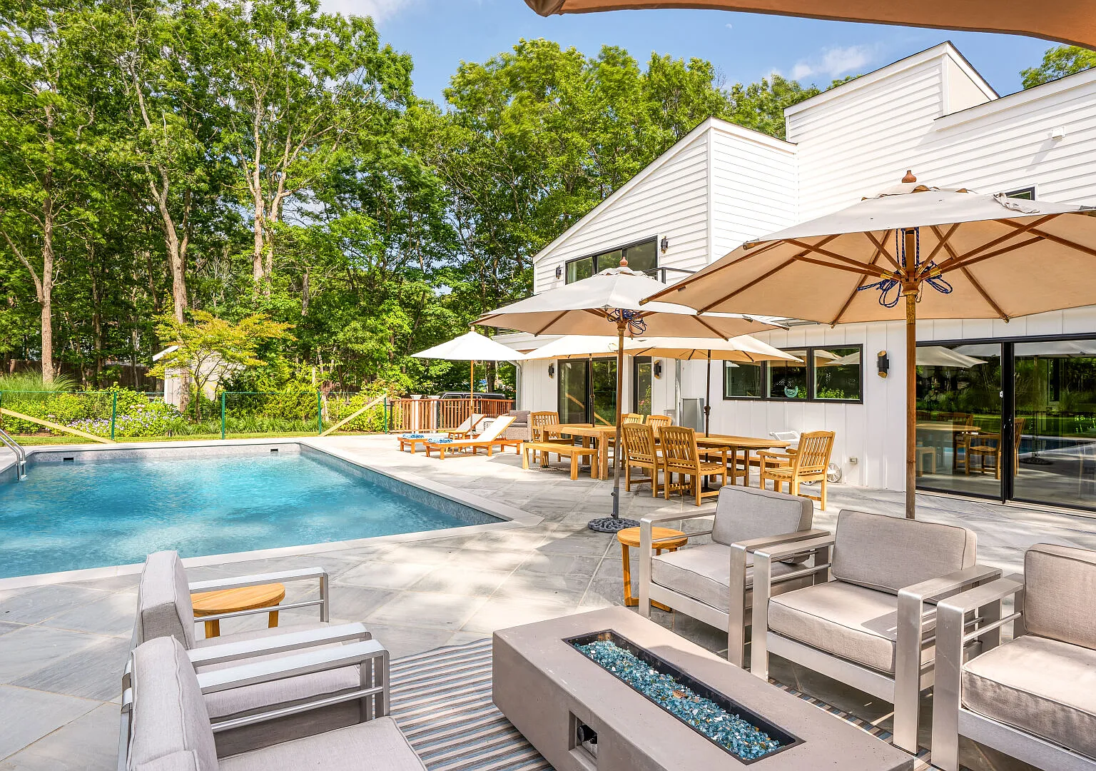 Brand New Southampton Home with Modern Design, Heated Pool — Photo 1