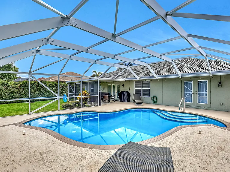 133 Black Olive Cres — Photo 43