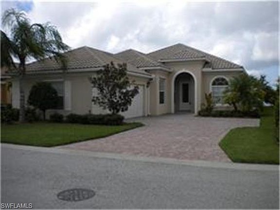 3rd image of 8015 Valentina Ct