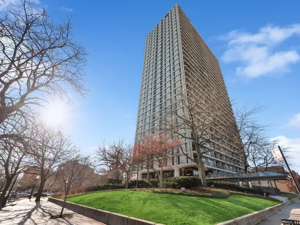 1960 N Lincoln Park West Ave #1802, Chicago, IL 60614