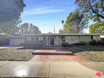 4745 Degovia Ave, Woodland Hills, CA, 91364