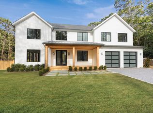 8 Tillinghast Pl, East Hampton, NY 11937