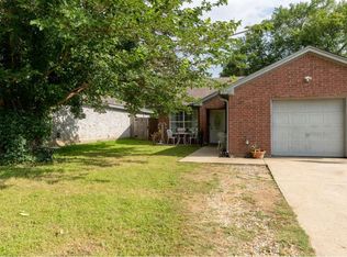 2700 18th St W, Irving, TX 75060