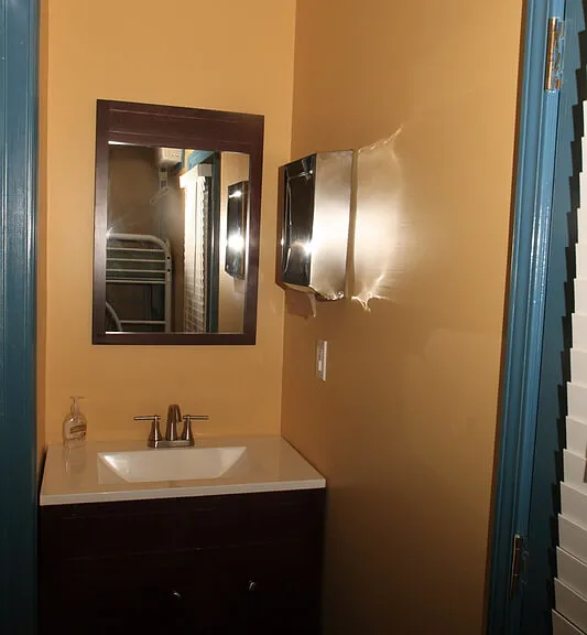 124 S Lopez St — Photo 24