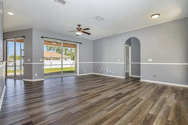 1858 Norvell Ave — Photo 65