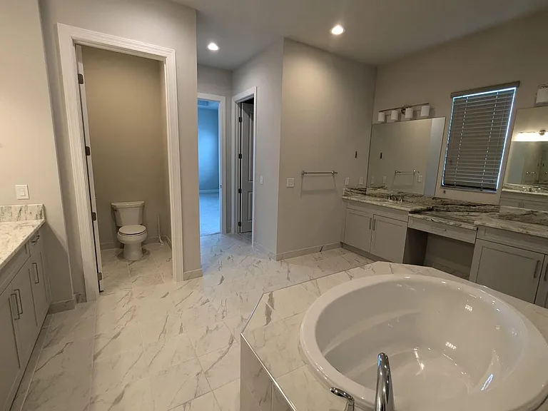 9292 Crestview Cir — Photo 22