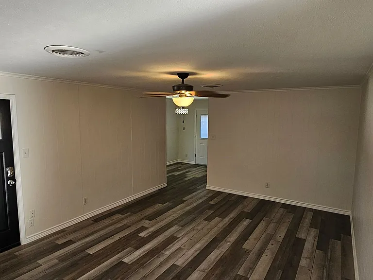 1401 E Sherman Dr — Photo 7