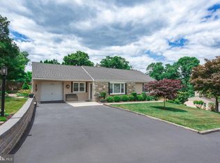 122 N Hazel Ave, Langhorne, PA 19047