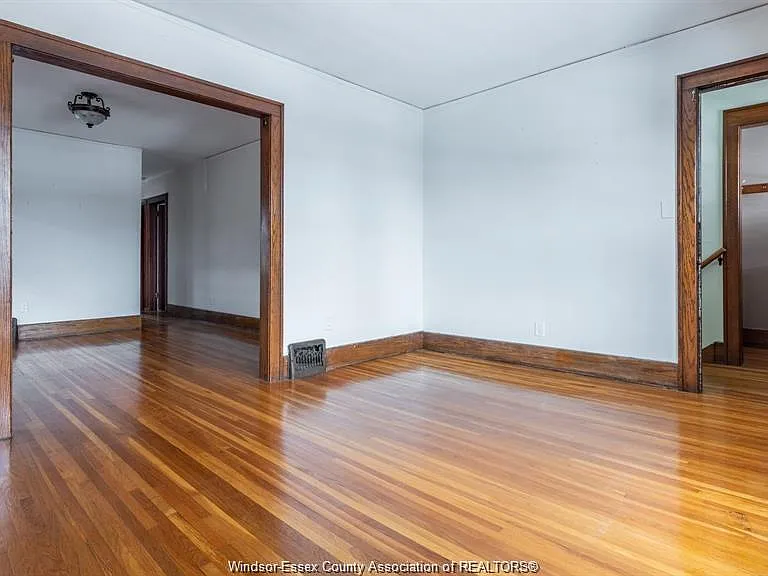 533 Moy Ave #LOWER — Photo 5
