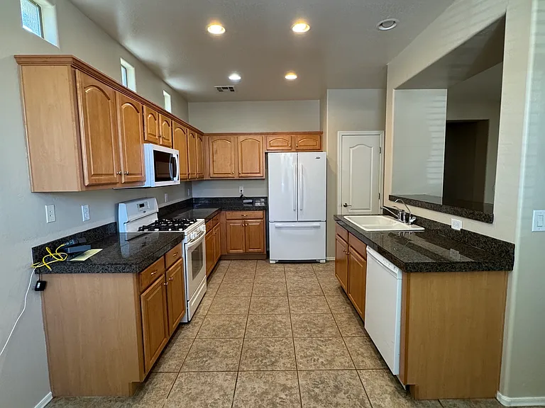 2731 S Cupertino Dr — Photo 7