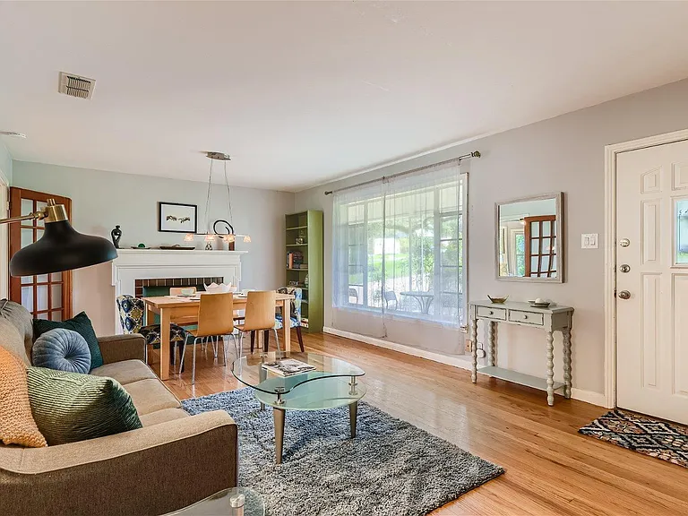 6804 Vine St — Photo 9