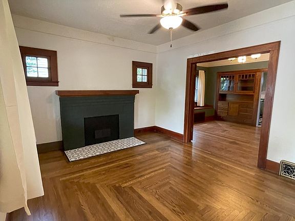5th image of 1555 Summer St NE