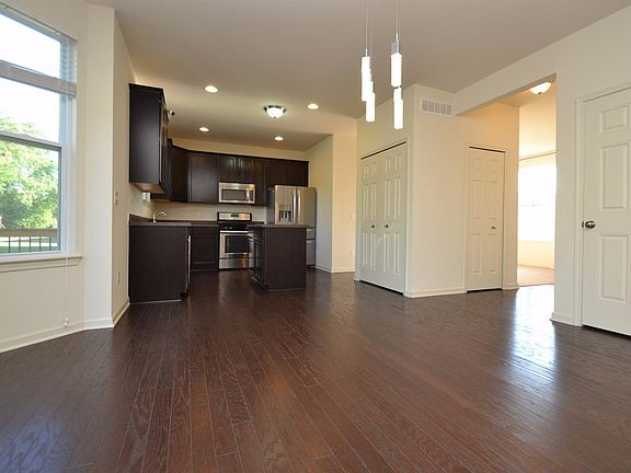 4th image of 4477 Cherry Blossom Dr