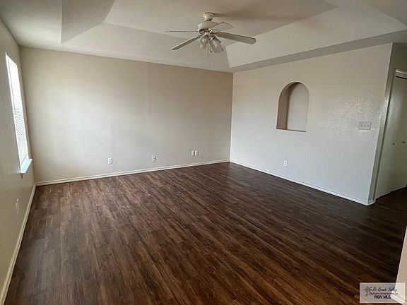 2nd image of 3932 Bourbon St