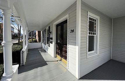 4th image of 24 Hoyt St Suite A