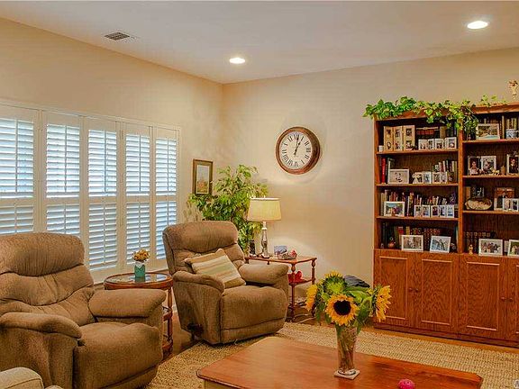5th image of 17 Kennsington Ct