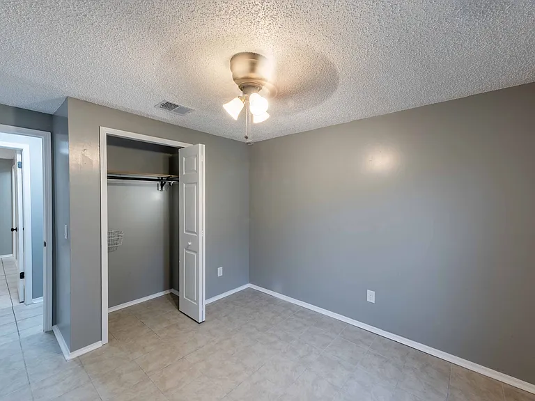2586 Spring Lake Rd W — Photo 16