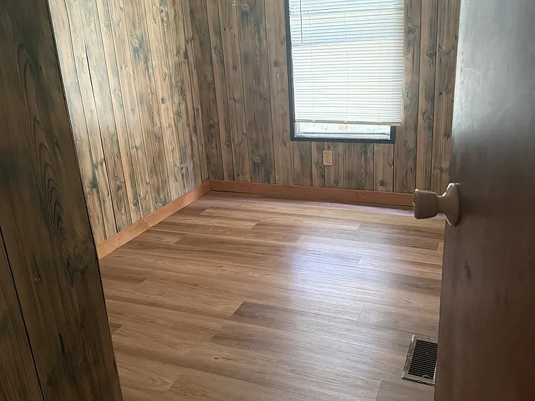 608 Dillard Dr — Photo 4